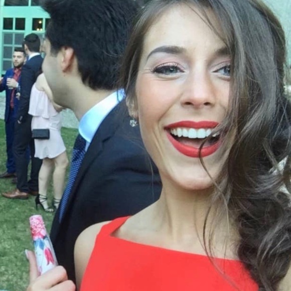 🙋🏻‍♀️BONJOUR HOLA HI My name is Corinne 😄🥰🌸 - Picture 5 of 6